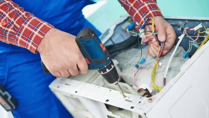 Manisa Vaillant Vaillant çamaşır makinesi kart tamiri – Su almama arızası orijinal parça ile giderildi. - Teknik servis örneği